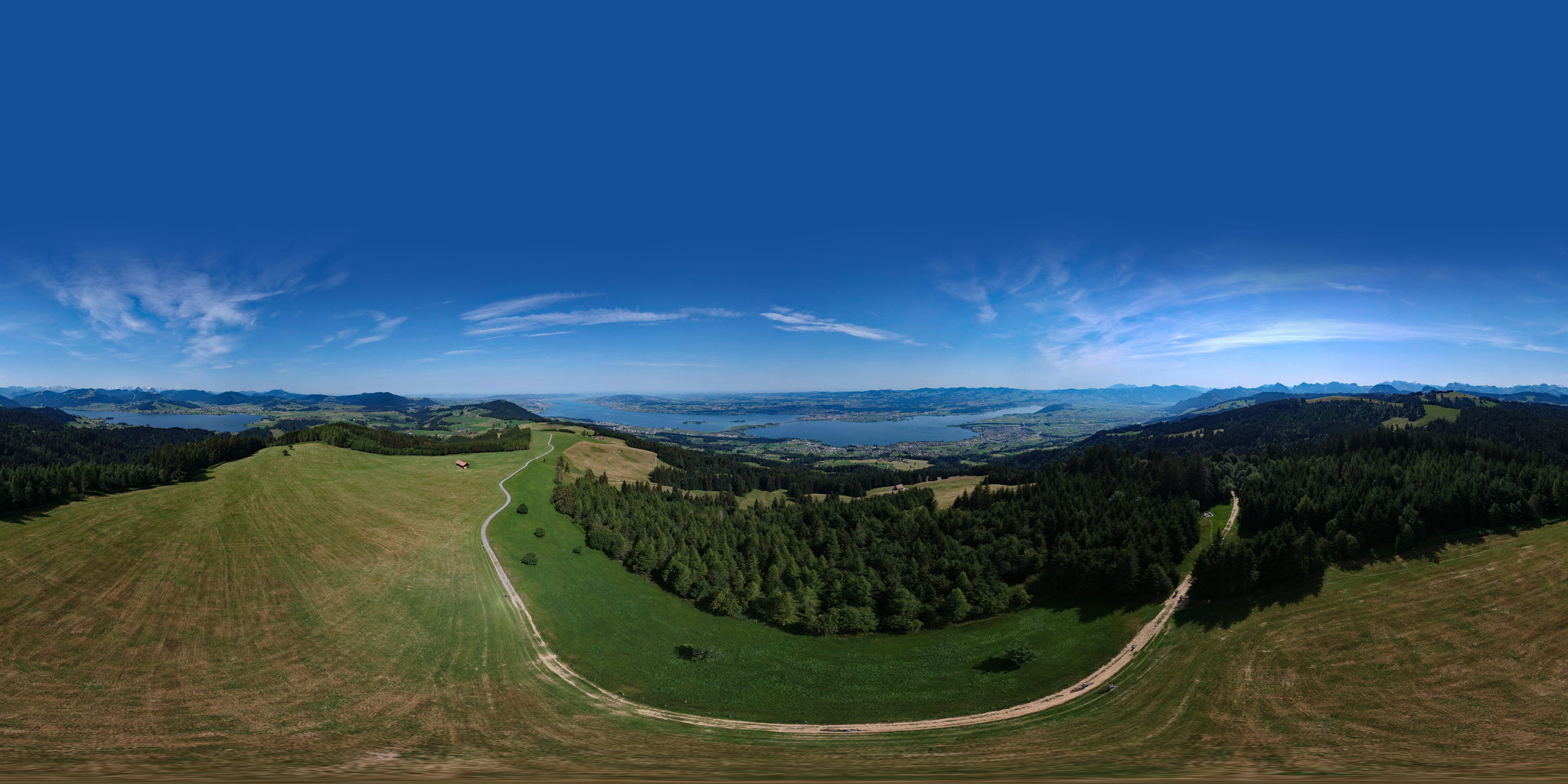 Sicht auf Zürich- und Sihlsee