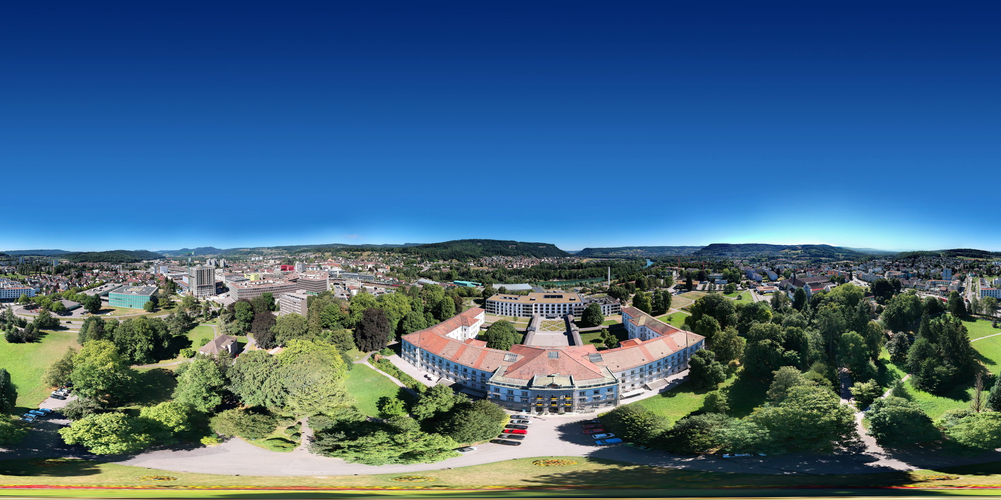 Altes und neues Hauptgebäude
